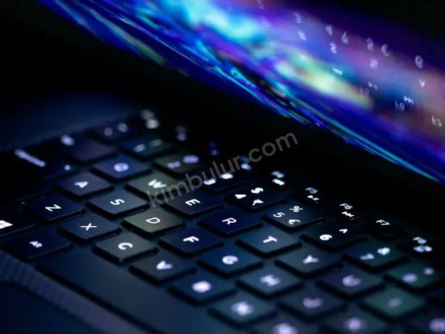 Samsung Dizüstü Bilgisayar · Gemlik — Sıfır, 4 GB RAM, 128 GB