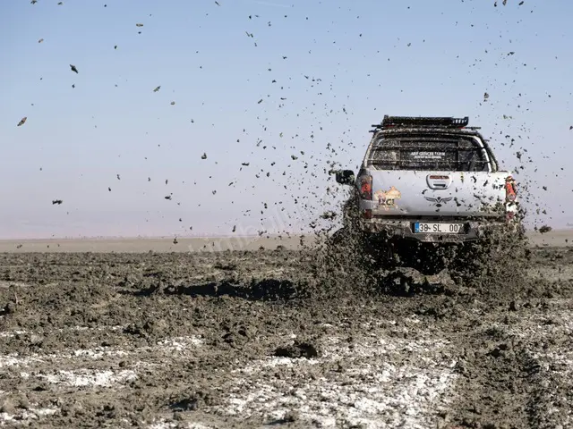 2012 Mitsubishi Pajero Urban — Bakımları Yeni — fotoğraf 2
