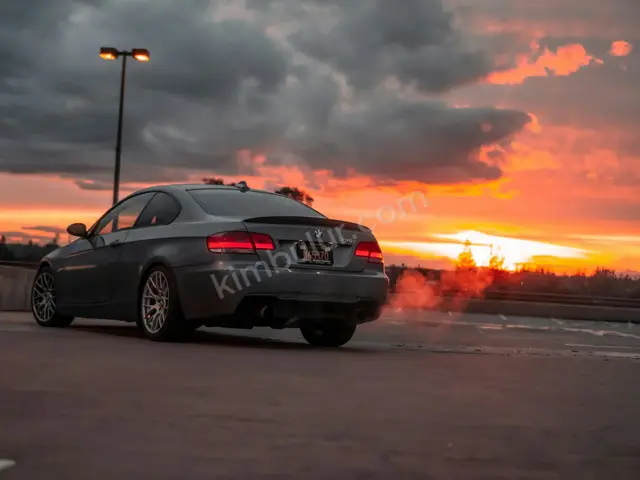 2025 BMW iX Premium — Garaj Aracı