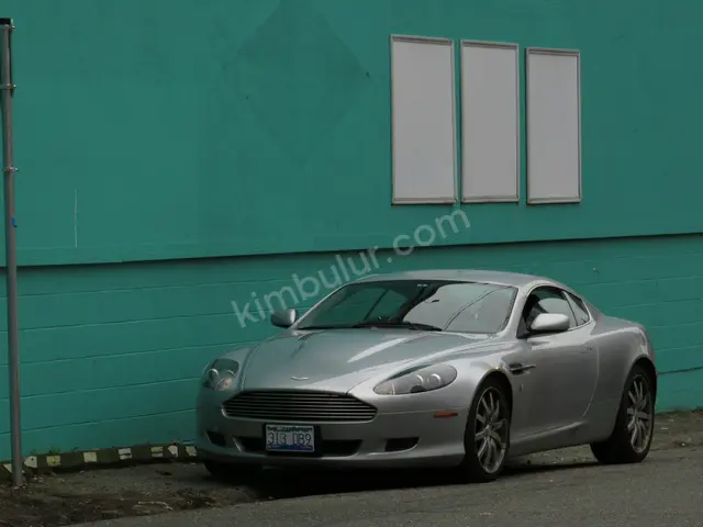 2024 Aston Martin Vantage Sport — Bakımları Yeni — fotoğraf 2