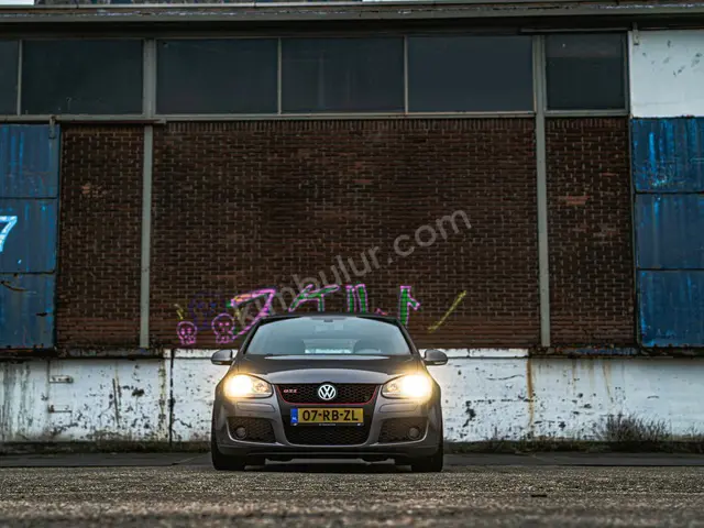 2022 Volkswagen Passat Urban — Bakımları Yeni — fotoğraf 4