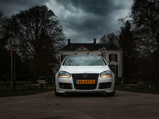2014 Volkswagen Passat Design — Tramer Kaydı Düşük — fotoğraf 3