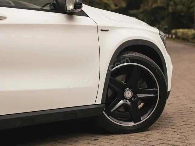 2022 Mercedes-Benz EQE Executive — Az Yakan — fotoğraf 2