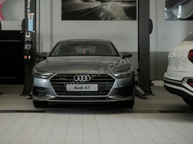 2017 Audi TT Premium — Tramer Kaydı Düşük — fotoğraf 3