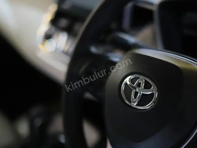 2015 Toyota Camry Design — Tramer Kaydı Düşük — fotoğraf 2