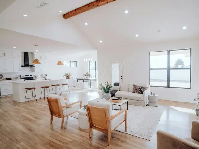 İnegöl Merkezi Konumda 1+1 Satılık Müstakil Ev — fotoğraf 2