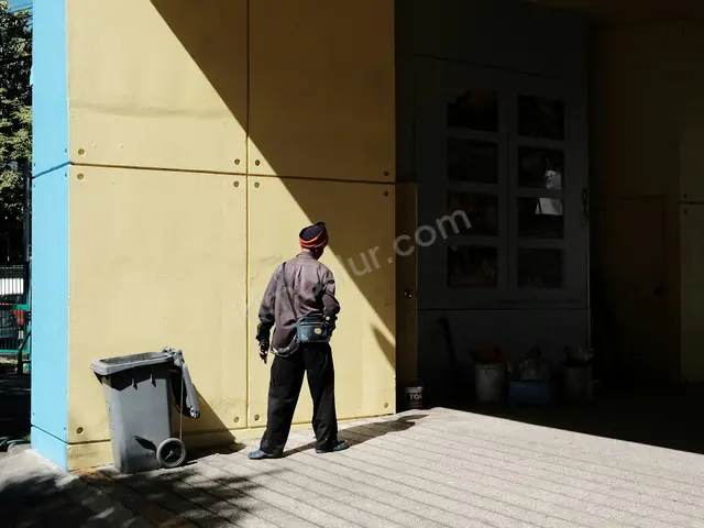 Bayraklı Kostüm & Abiye Kiralama Hizmeti — Deneyimli Ekip — fotoğraf 3