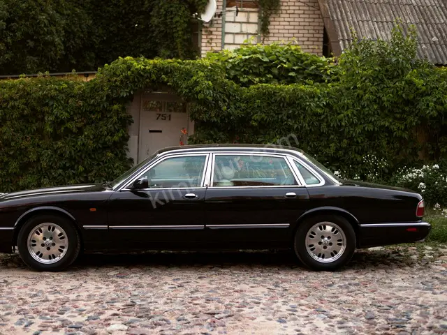 2022 Jaguar XJ Comfort — Ekspertiz Raporlu