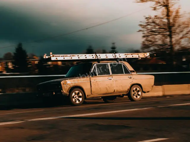 2015 Lada Samara Prestige — Tramer Kaydı Düşük — fotoğraf 2