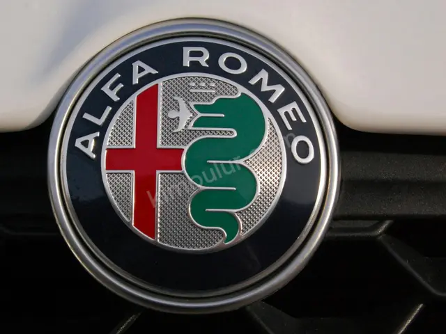 2017 Alfa Romeo Giulia Urban — Bakımları Yeni — fotoğraf 4