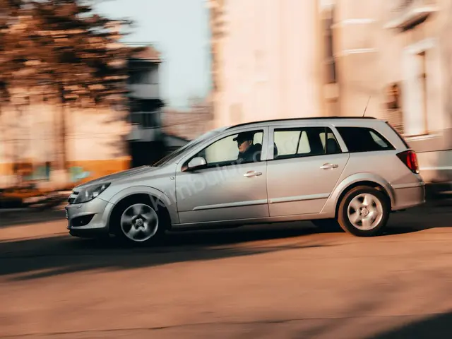 2023 Opel Astra Sport — İlk Elden — fotoğraf 2