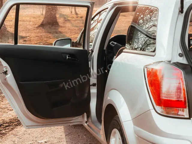 2017 Opel Ascona Executive — Değişensiz — fotoğraf 3
