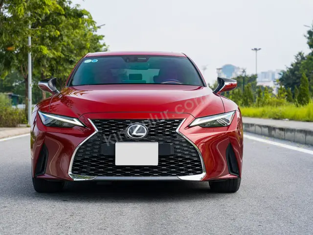 2010 Lexus ES Titanium — Garaj Aracı — fotoğraf 4