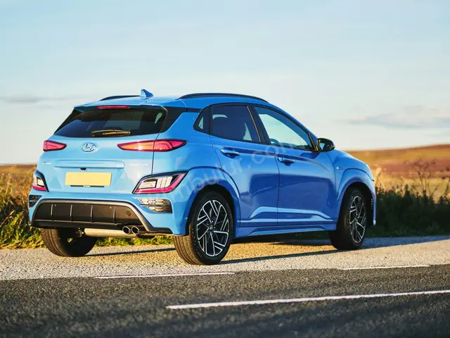 2025 Hyundai Accent Blue Urban — Garaj Aracı — fotoğraf 2