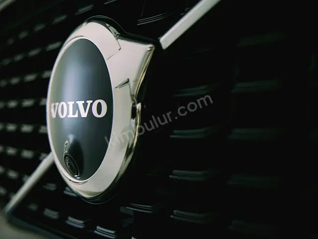 2015 Volvo S40 Titanium — Garaj Aracı — fotoğraf 3