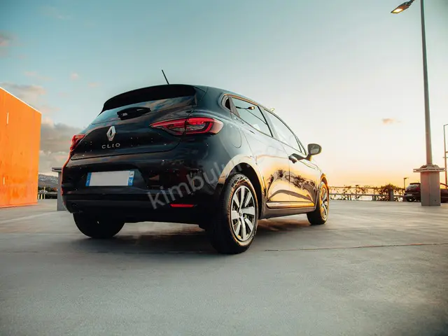 2023 Renault Clio Urban — İlk Elden — fotoğraf 2