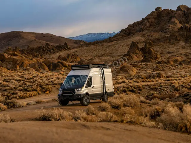 2022 Ford Transit Courier Elite — Masrafsız