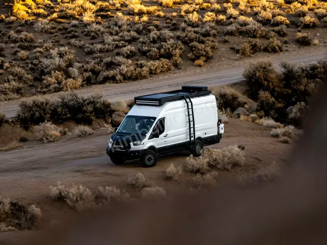 2021 Ford Transit Courier Premium — Tramer Kaydı Düşük — fotoğraf 2