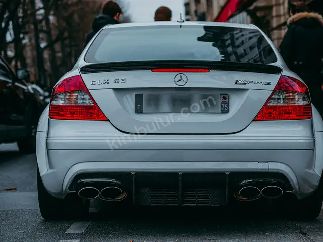 2016 Mercedes-Benz AMG GT Style — Tramer Kaydı Düşük — fotoğraf 3