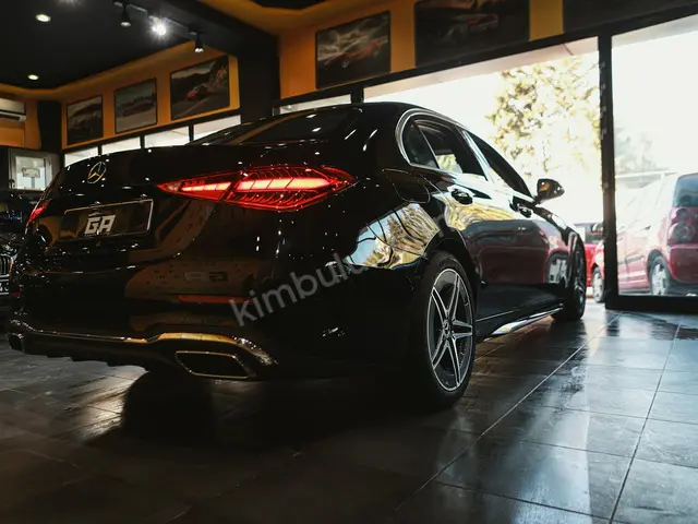 2023 Mercedes-Benz S Serisi Design — Tramer Kaydı Düşük
