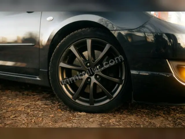 2011 Mazda MX-5 Sport — Değişensiz — fotoğraf 3
