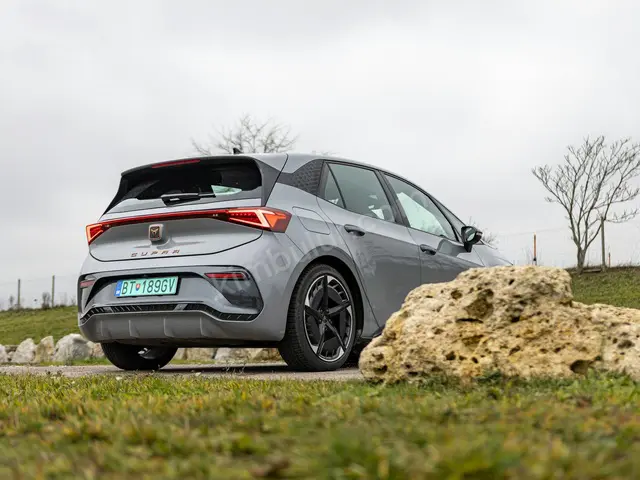 2021 Cupra Leon Executive — Az Yakan — fotoğraf 2