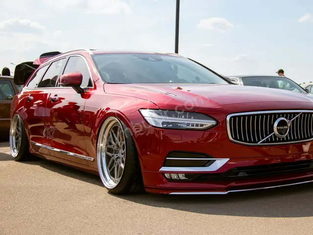 2017 Volvo EX30 Premium — Değişensiz