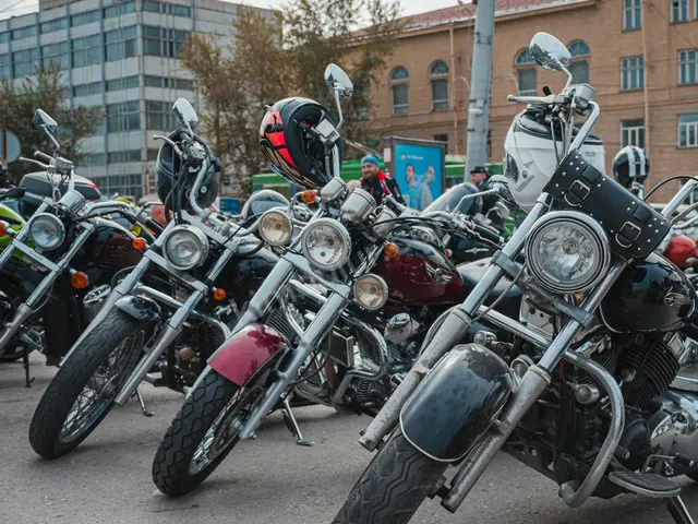2011 Bajaj — İlk Elden