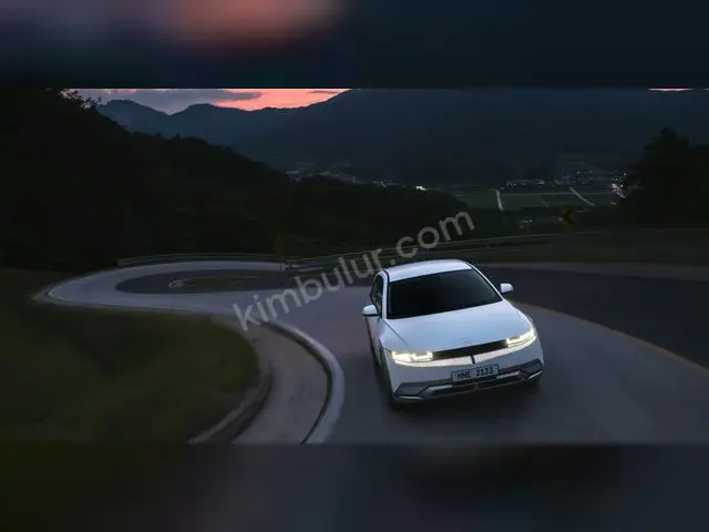 2022 Hyundai Premium — Masrafsız — fotoğraf 3