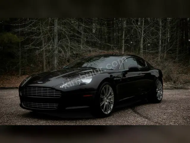 2012 Aston Martin DB11 Executive — Tramer Kaydı Düşük