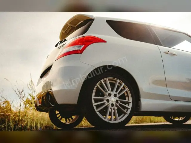 2015 Suzuki Baleno Urban — Değişensiz — fotoğraf 2
