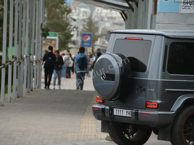 2017 Mercedes-Benz EQE Style — Garaj Aracı