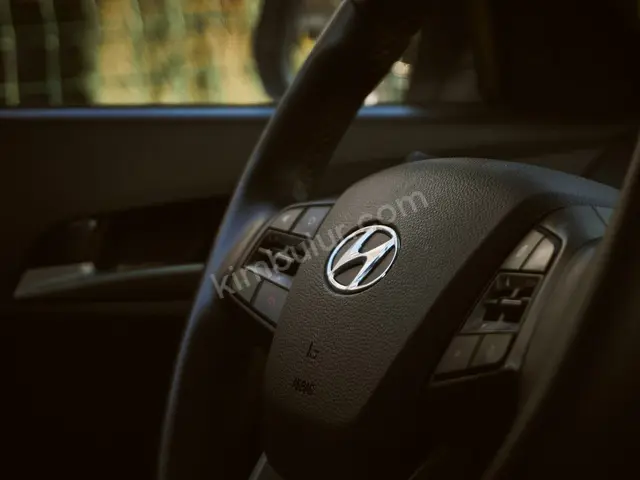 2012 Hyundai Elantra Premium — Değişensiz — fotoğraf 2