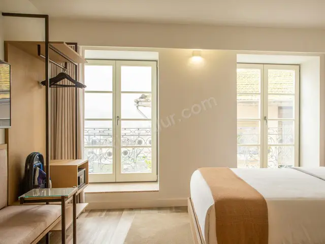 Kepez Metroya Yakın Kiralık Plaza Katı — fotoğraf 4