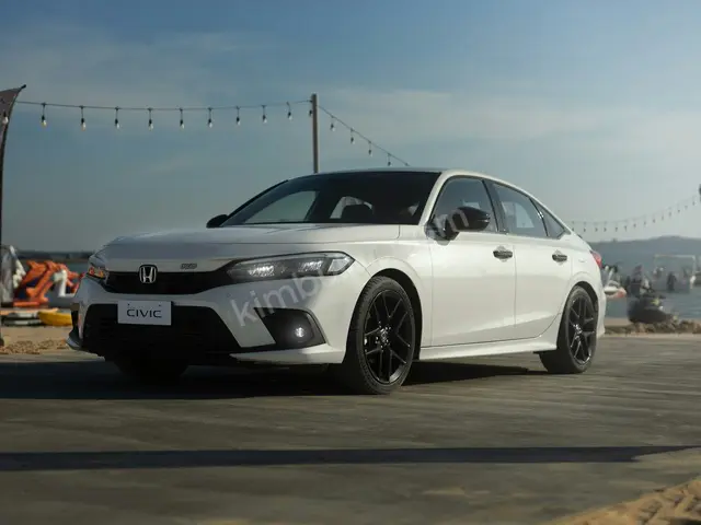 2013 Honda Accord Style — Garaj Aracı — fotoğraf 3