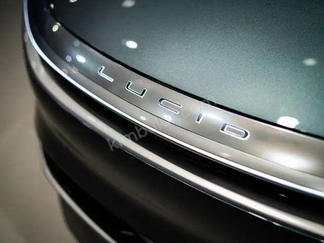 2013 Tesla Design — Tramer Kaydı Düşük