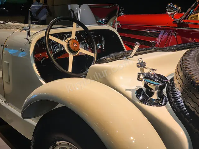2023 Mercedes-Benz EQE Sport — Masrafsız — fotoğraf 2