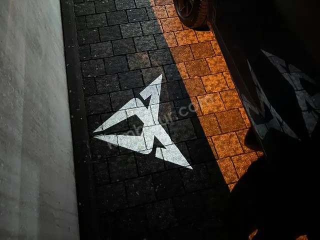 2012 Cupra Born Titanium — Değişensiz — fotoğraf 2