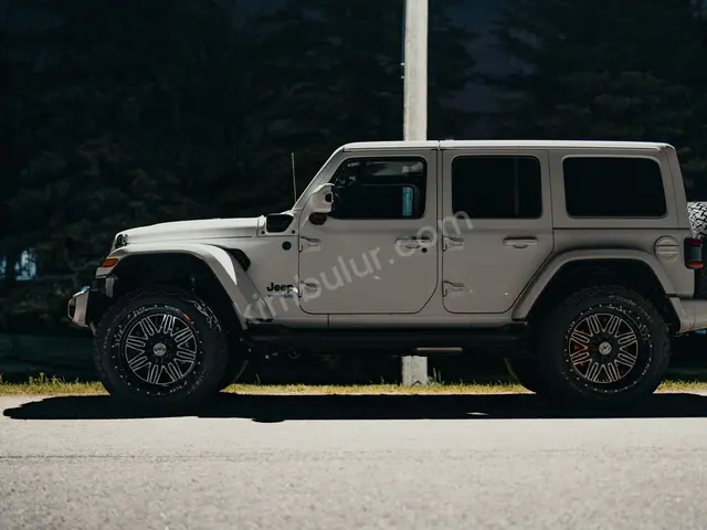 2024 Jeep Cherokee Style — İlk Elden