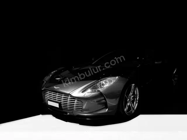 2011 Aston Martin DBS Executive — Garaj Aracı