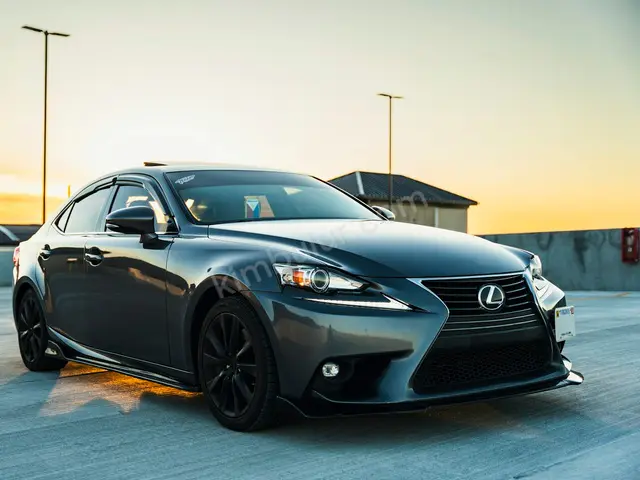 2016 Lexus LS Urban — Değişensiz