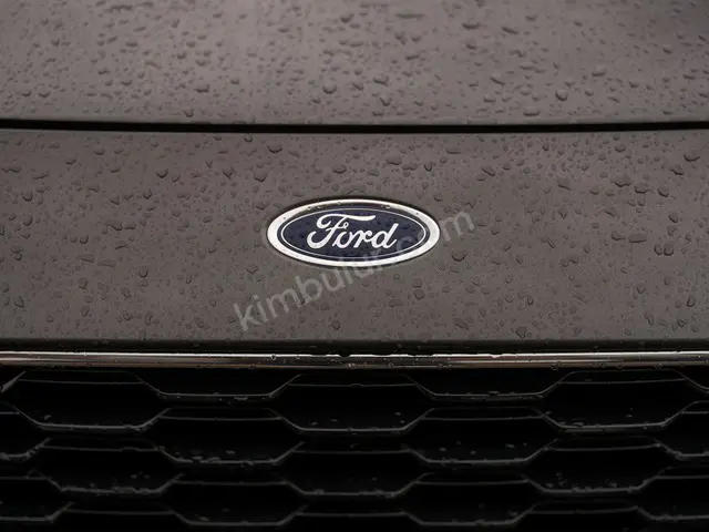 2023 Ford Focus Prestige — Bakımları Yeni — fotoğraf 3