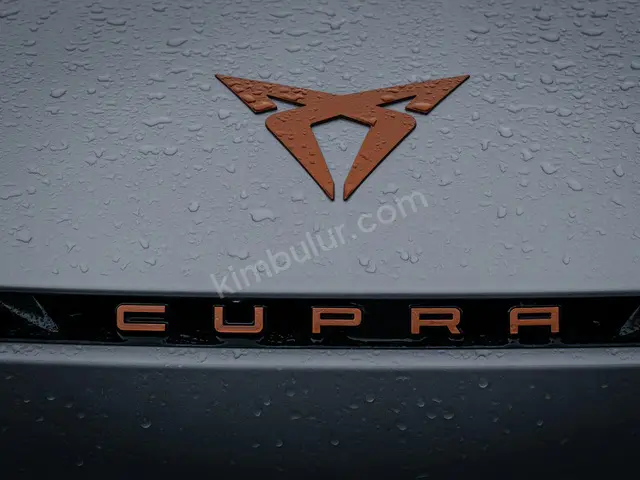 2022 Cupra Born Urban — İlk Elden