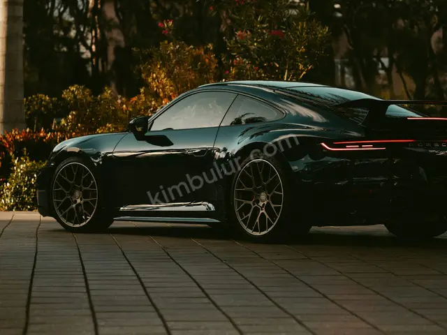 2010 Porsche Taycan Elite — İlk Elden — fotoğraf 2
