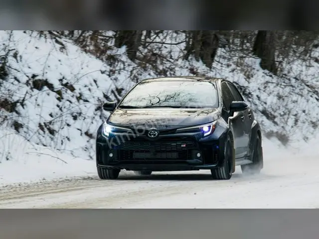 2022 Toyota Camry Sport — Az Yakan