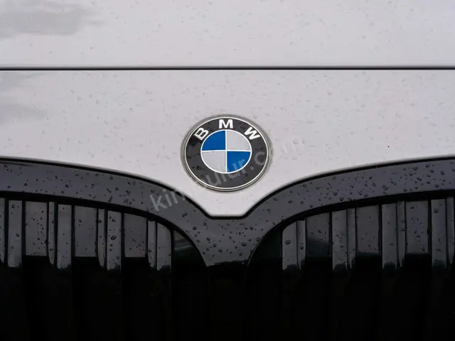 2021 BMW X2 Executive — Az Yakan — fotoğraf 2