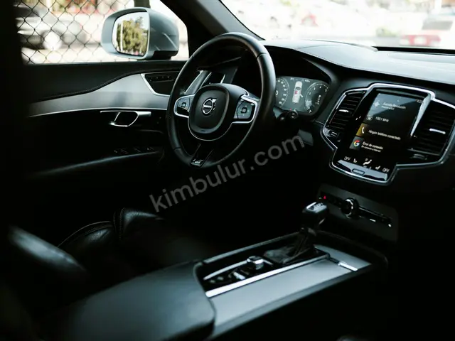 2017 Volvo EX30 Premium — Değişensiz — fotoğraf 2