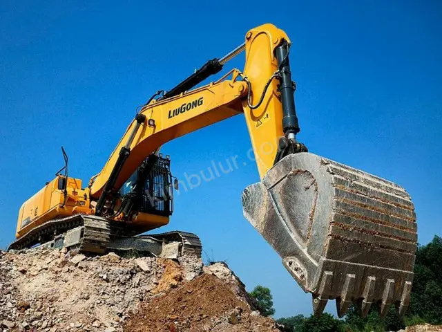 2011 Model Kazıcı Yükleyici (Beko Loder) — 3.250 Saat