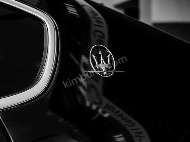 2013 Maserati GranTurismo Executive — Az Yakan — fotoğraf 2