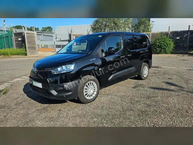 2018 Opel Vivaro Urban — Tramer Kaydı Düşük — fotoğraf 2